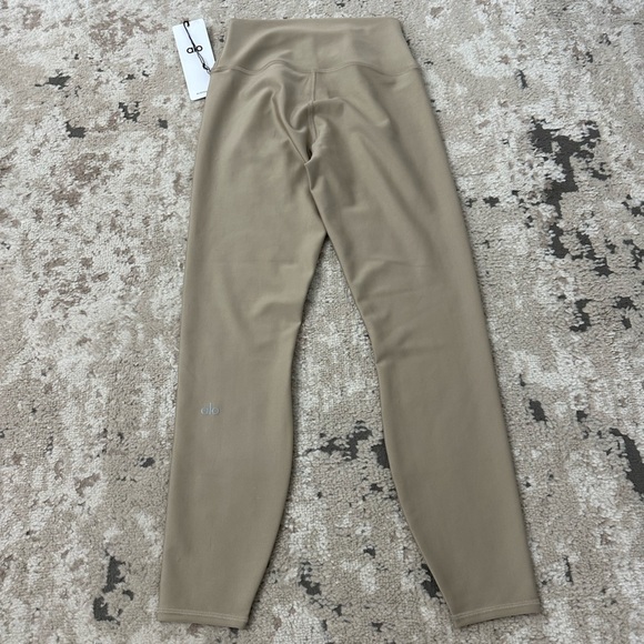 Alo Yoga 7/8 High-Waist Airlift Legging Size Small NWT - Gravel - Picture 5 of 7